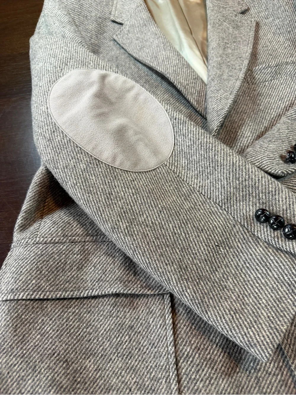 Men's Herringbone Gray Sport Coat with Elbow Patches EST. 40L